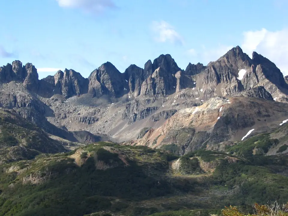 Sub-antarctic tundra and glacial lagoons along the Dientes de Navarino circuit