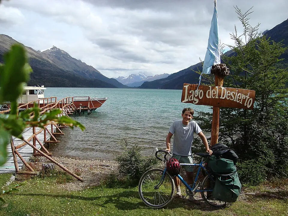 The forested eastern shoreline trail along Lago del Desierto