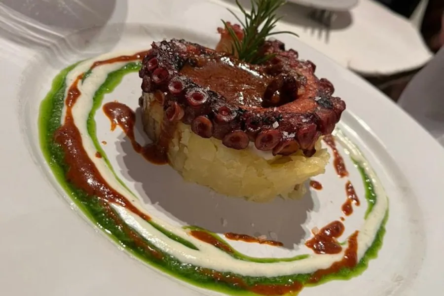 Home-style Mediterranean food representative of El Almendro