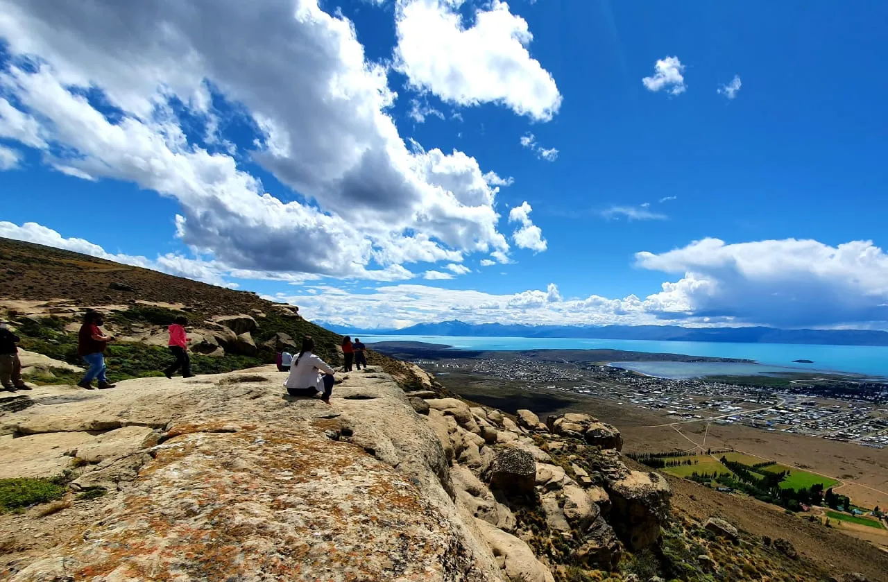 Cerro Huyliche 4x4 & Zipline tour with Mil Outdoor / Calafate Mountain Park in Patagonia