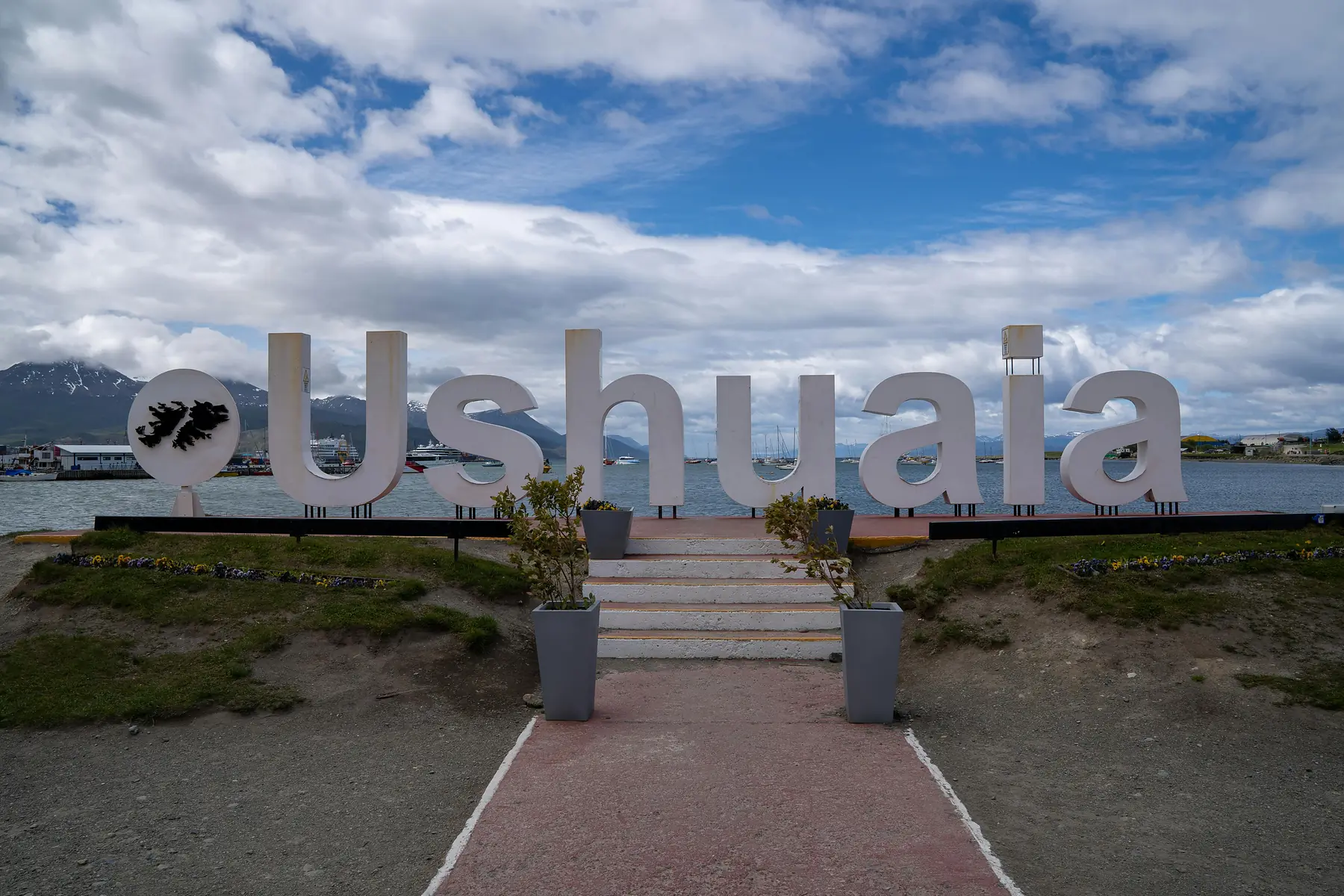 Agua Fresca Bay Kayaking tour with Local kayak specialist via Nomades in Patagonia